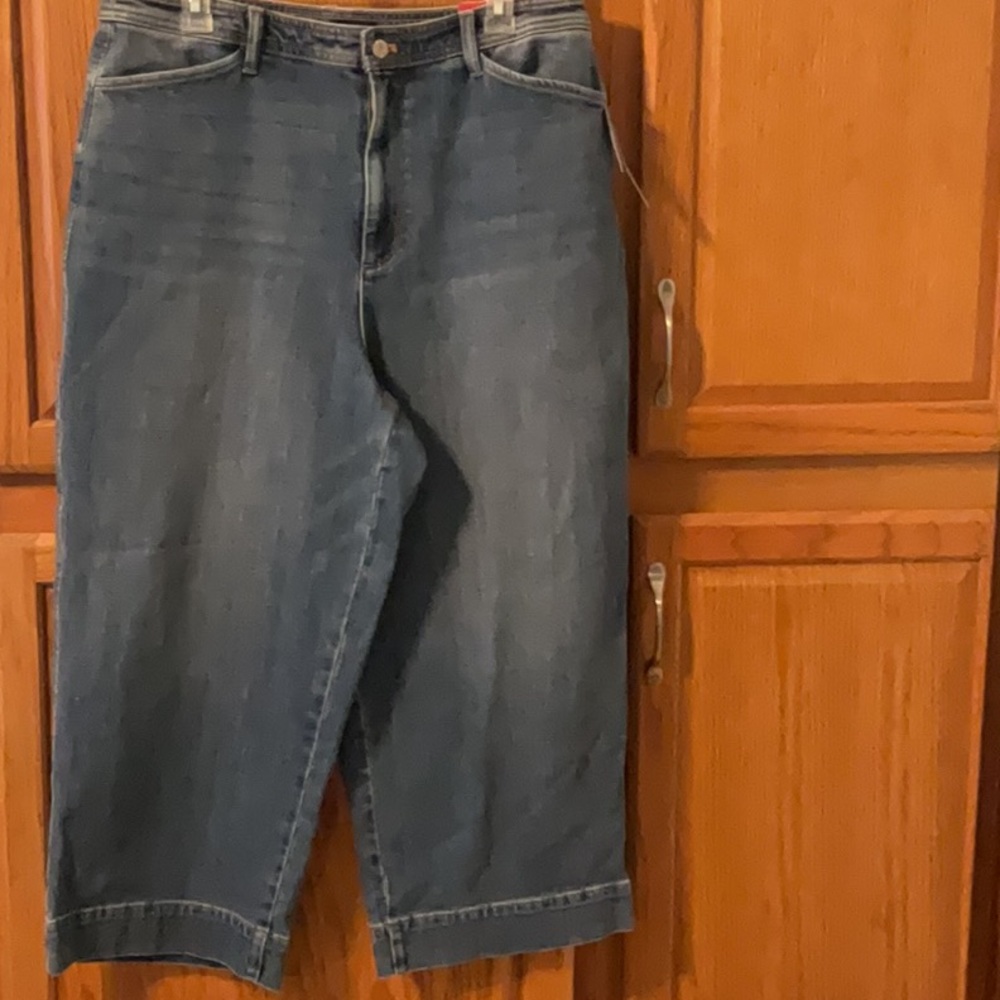 NWT  Talbots wide leg crop jeans size 14 ladies